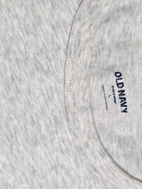 Old Navy Men's Light Gray Crewneck Undershirt